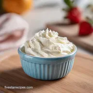 Homemade Whipped Cream: Stable and Light