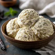 Rich Vanilla Ice Cream